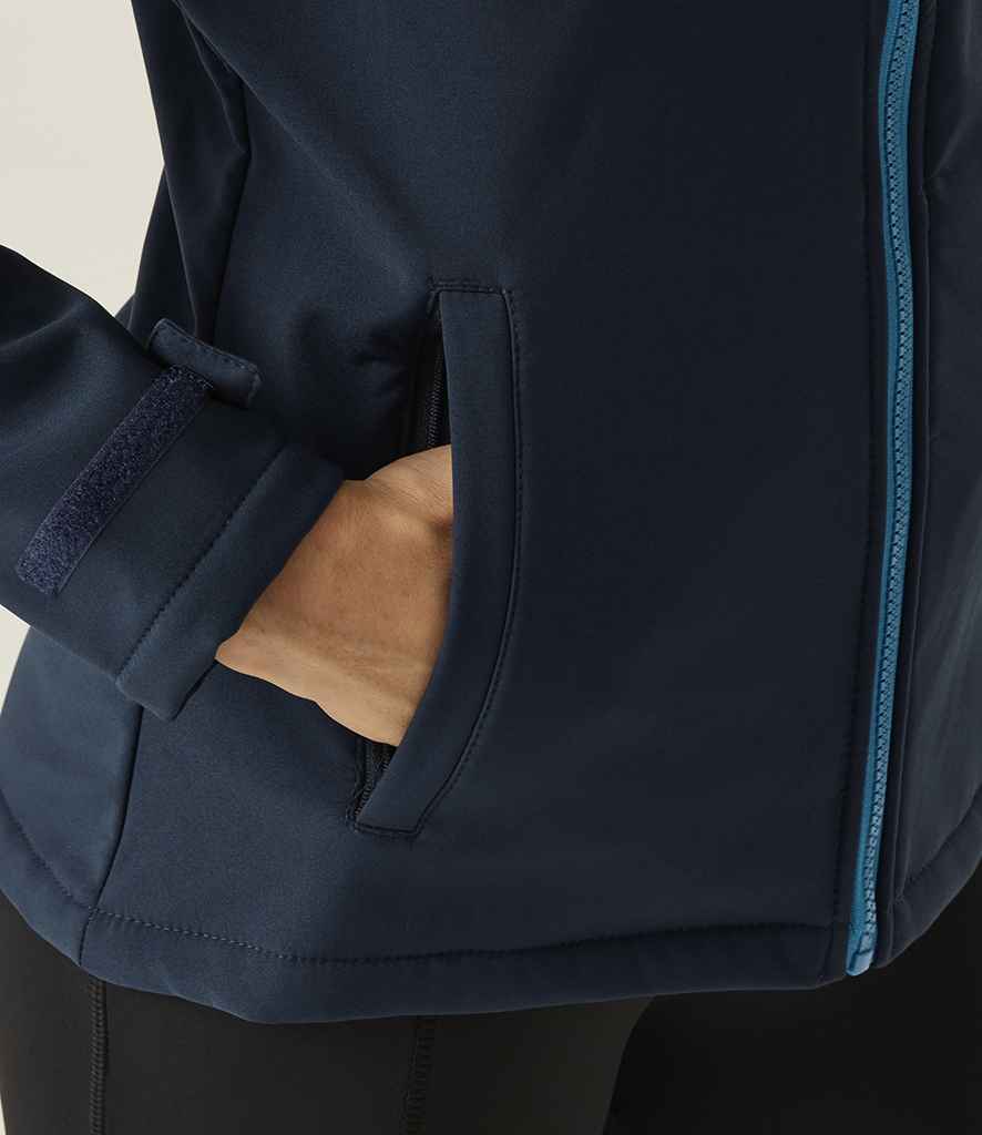 Regatta Professional Regatta Ladies Venturer Three Layer Hooded Soft Shell Jacket RG636 - Image 9